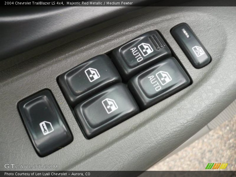 Majestic Red Metallic / Medium Pewter 2004 Chevrolet TrailBlazer LS 4x4
