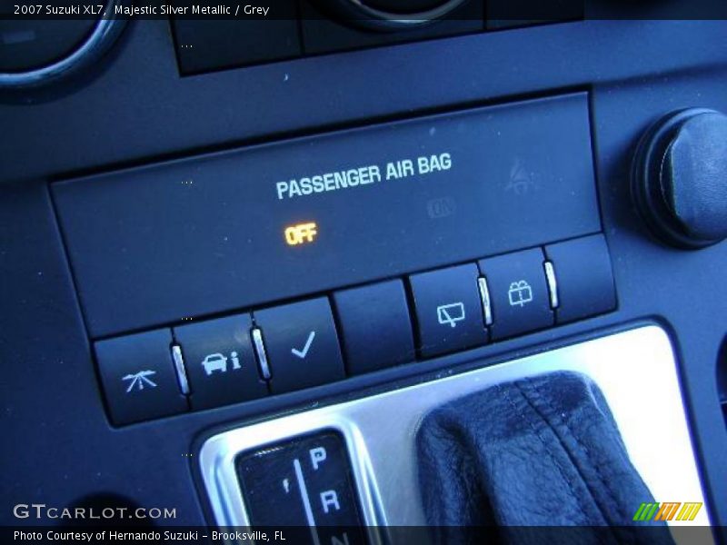 Majestic Silver Metallic / Grey 2007 Suzuki XL7