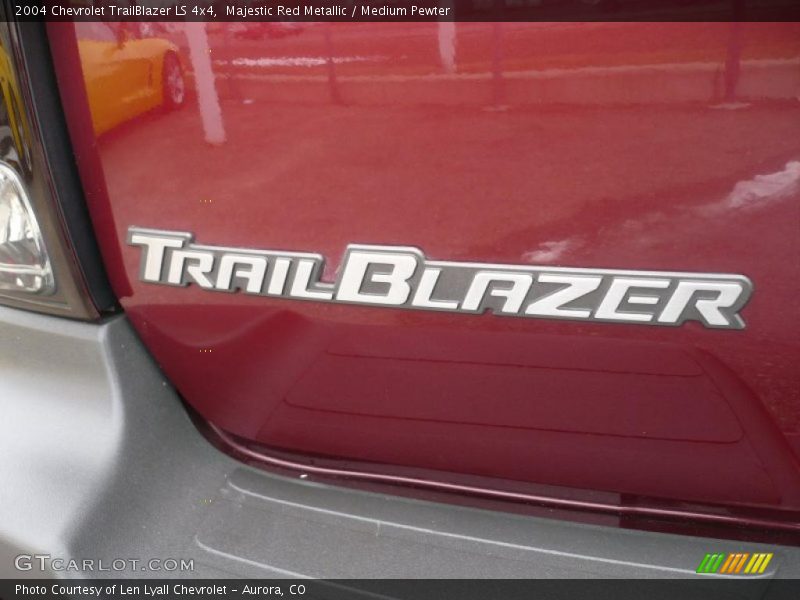 Majestic Red Metallic / Medium Pewter 2004 Chevrolet TrailBlazer LS 4x4