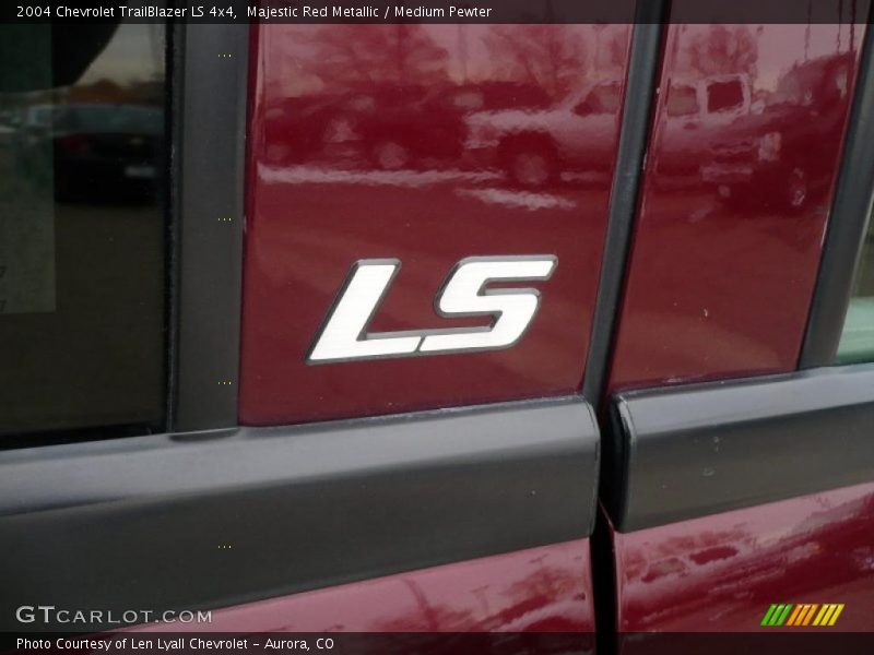 Majestic Red Metallic / Medium Pewter 2004 Chevrolet TrailBlazer LS 4x4