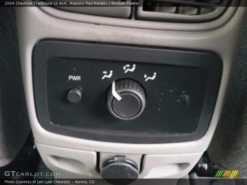 Majestic Red Metallic / Medium Pewter 2004 Chevrolet TrailBlazer LS 4x4