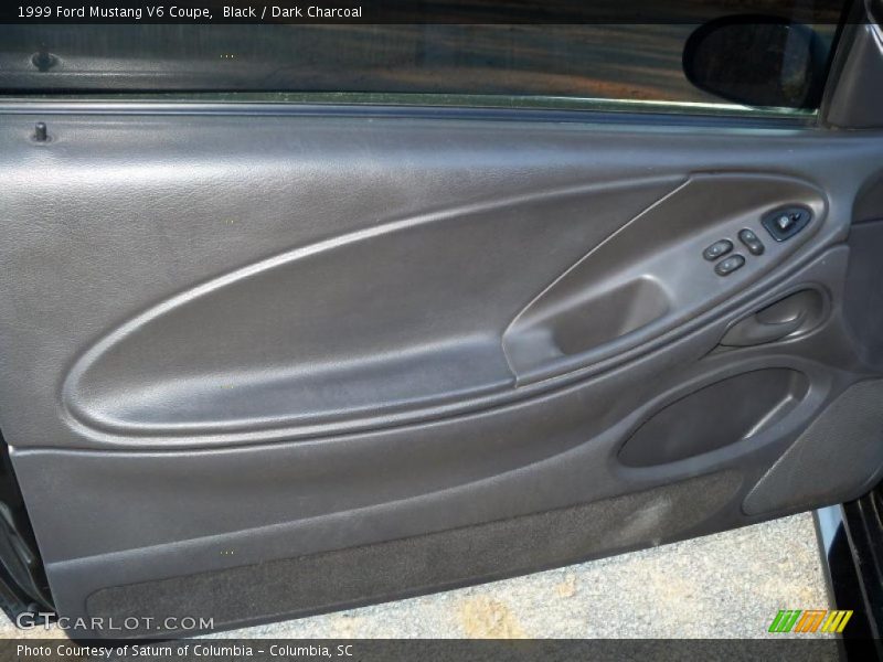 Black / Dark Charcoal 1999 Ford Mustang V6 Coupe
