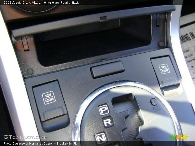 White Water Pearl / Black 2008 Suzuki Grand Vitara