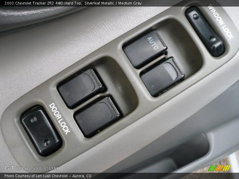 Silverleaf Metallic / Medium Gray 2003 Chevrolet Tracker ZR2 4WD Hard Top