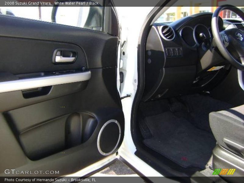 White Water Pearl / Black 2008 Suzuki Grand Vitara