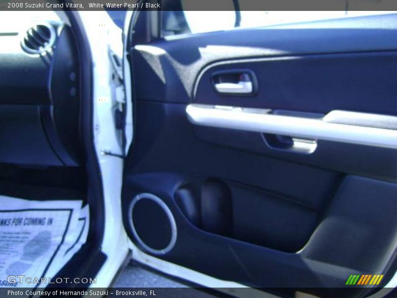 White Water Pearl / Black 2008 Suzuki Grand Vitara