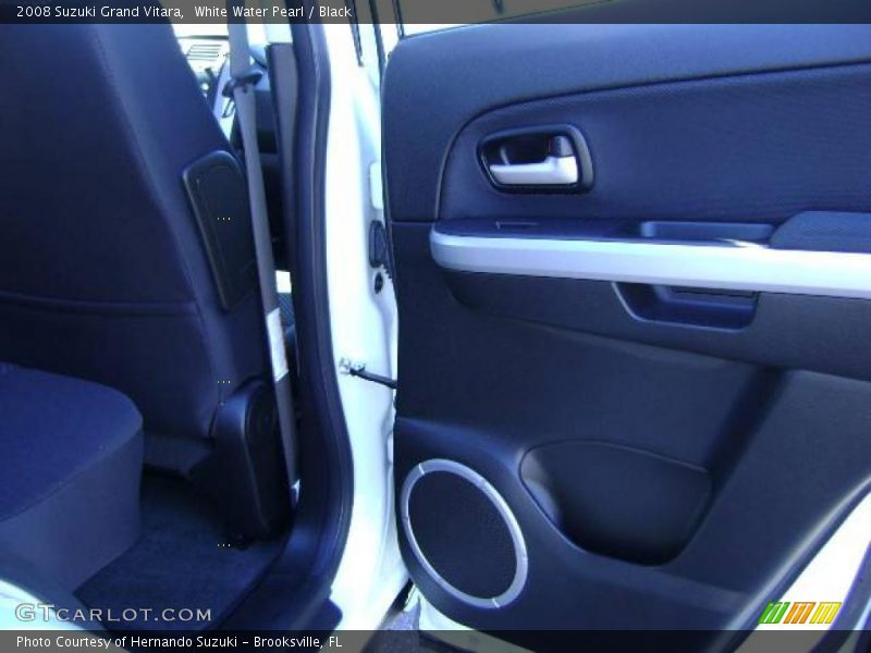 White Water Pearl / Black 2008 Suzuki Grand Vitara