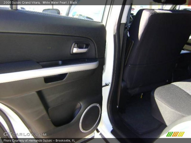 White Water Pearl / Black 2008 Suzuki Grand Vitara