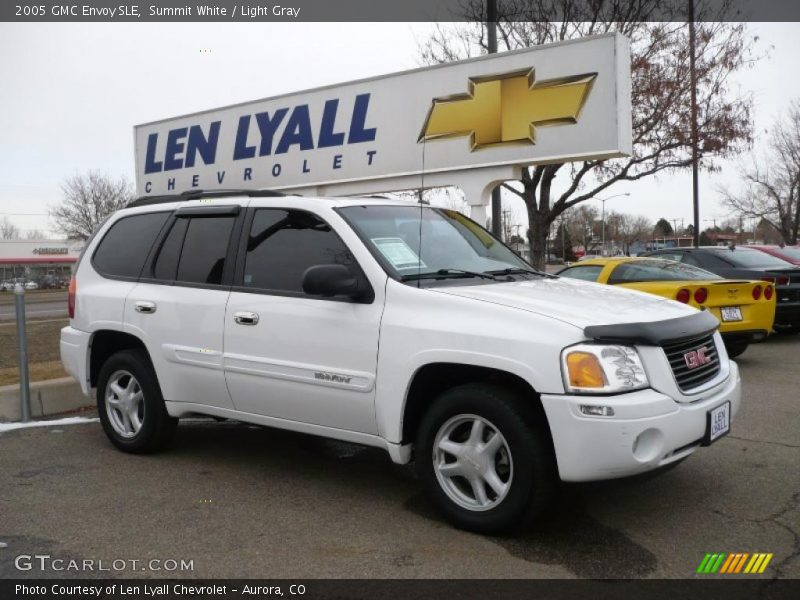 Summit White / Light Gray 2005 GMC Envoy SLE