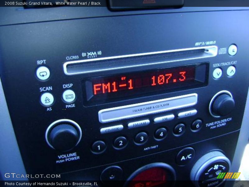 White Water Pearl / Black 2008 Suzuki Grand Vitara