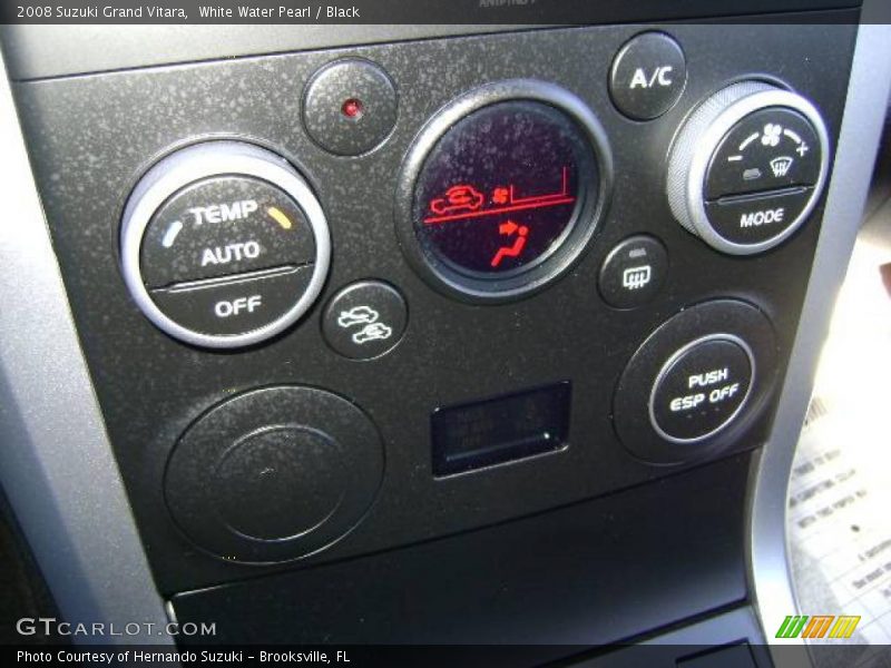 White Water Pearl / Black 2008 Suzuki Grand Vitara