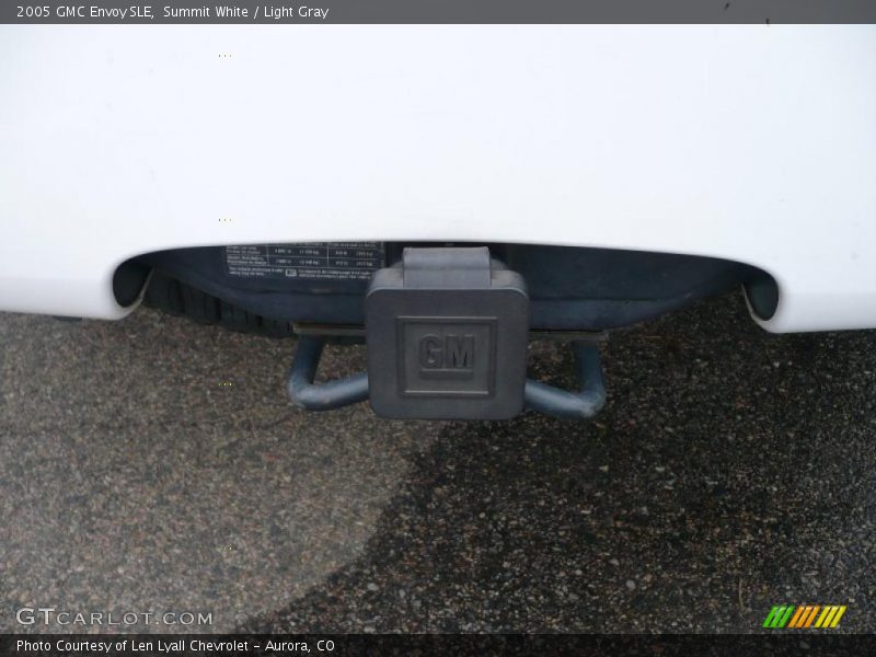Summit White / Light Gray 2005 GMC Envoy SLE