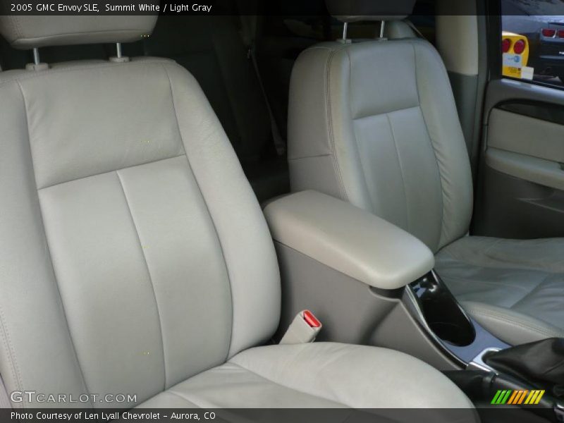 Summit White / Light Gray 2005 GMC Envoy SLE