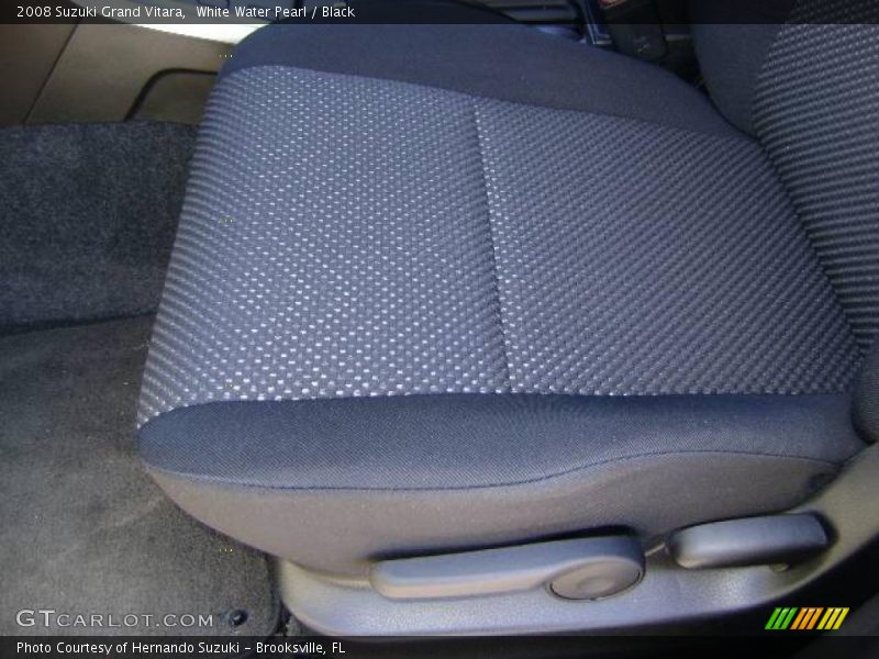 White Water Pearl / Black 2008 Suzuki Grand Vitara