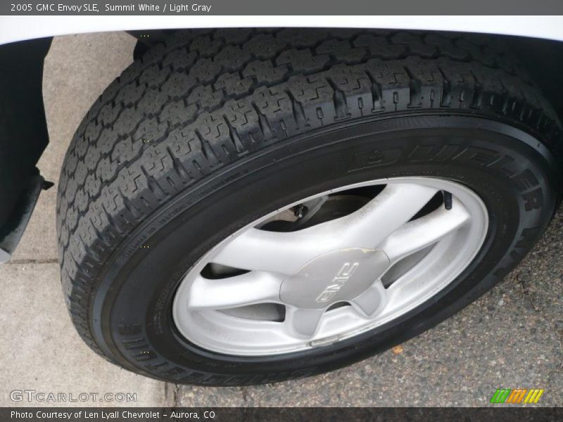 Summit White / Light Gray 2005 GMC Envoy SLE