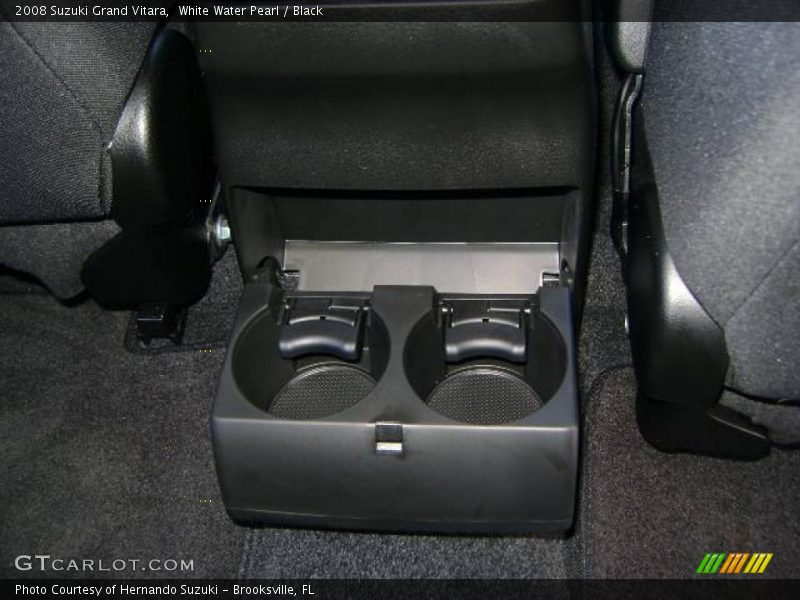 White Water Pearl / Black 2008 Suzuki Grand Vitara