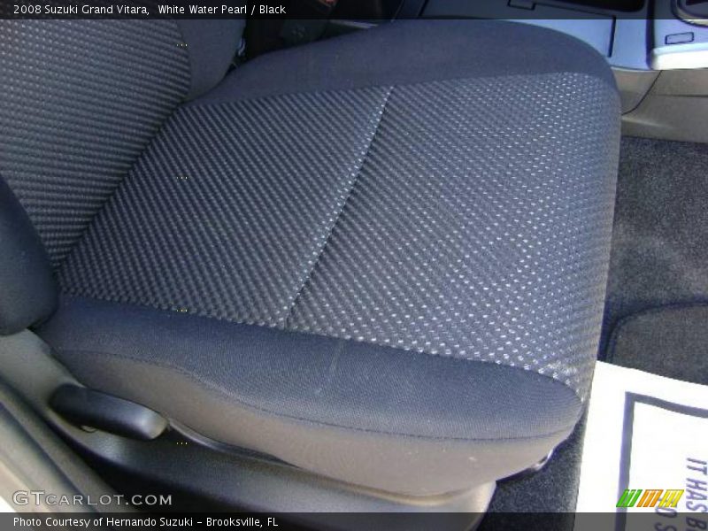 White Water Pearl / Black 2008 Suzuki Grand Vitara