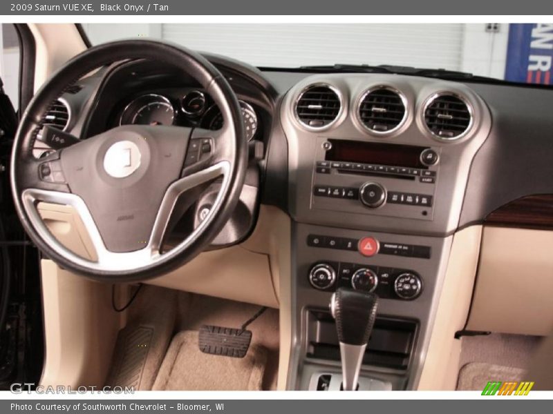 Black Onyx / Tan 2009 Saturn VUE XE