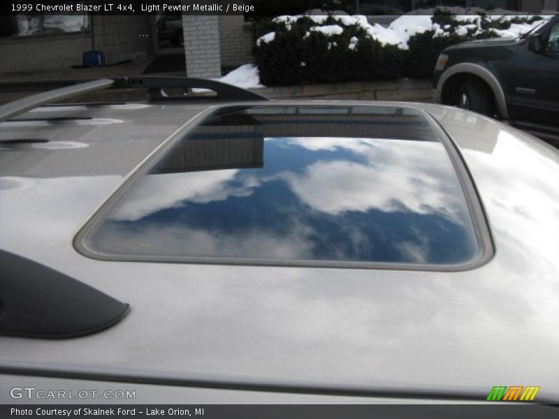 Light Pewter Metallic / Beige 1999 Chevrolet Blazer LT 4x4