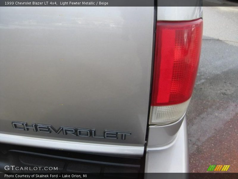 Light Pewter Metallic / Beige 1999 Chevrolet Blazer LT 4x4