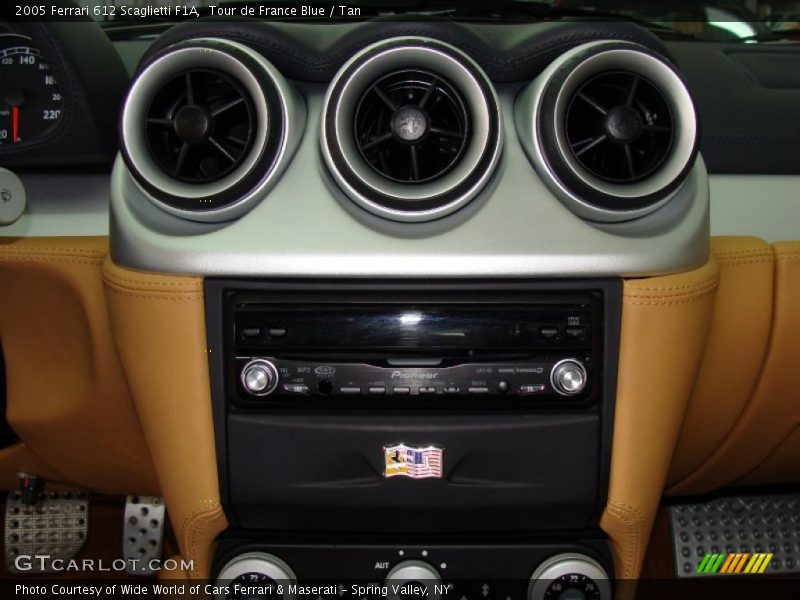 Controls of 2005 612 Scaglietti F1A