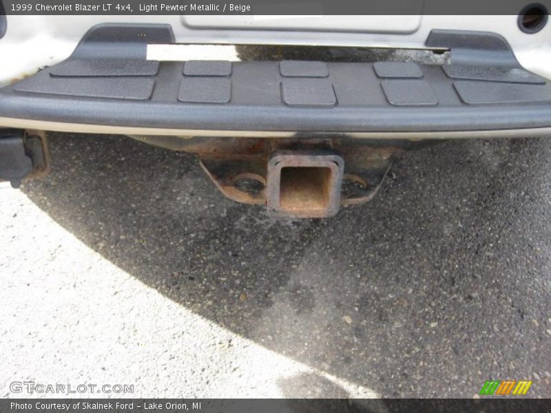 Light Pewter Metallic / Beige 1999 Chevrolet Blazer LT 4x4