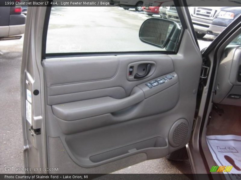 Light Pewter Metallic / Beige 1999 Chevrolet Blazer LT 4x4