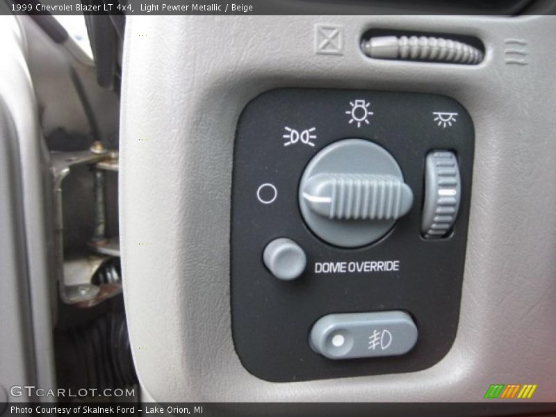 Light Pewter Metallic / Beige 1999 Chevrolet Blazer LT 4x4