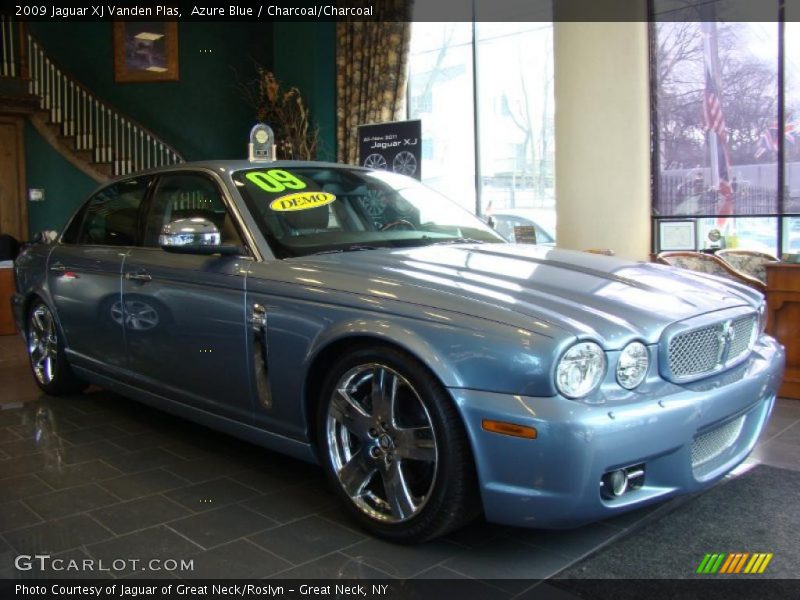 Azure Blue / Charcoal/Charcoal 2009 Jaguar XJ Vanden Plas