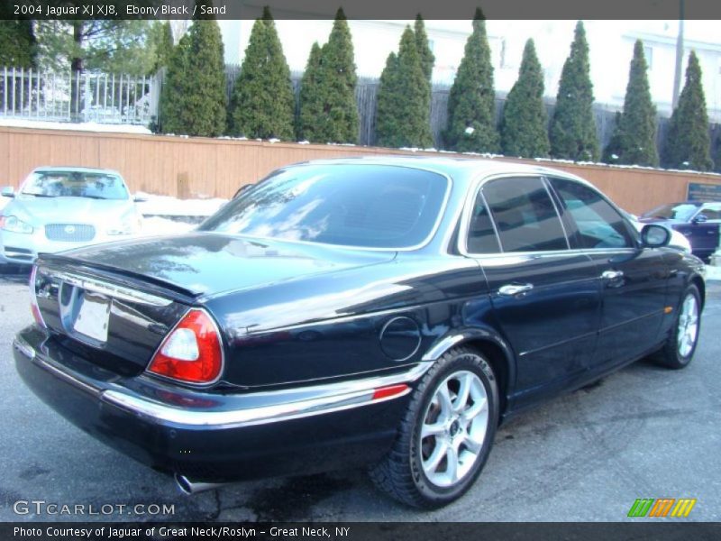 Ebony Black / Sand 2004 Jaguar XJ XJ8
