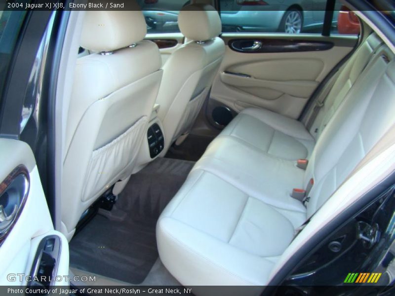 Ebony Black / Sand 2004 Jaguar XJ XJ8