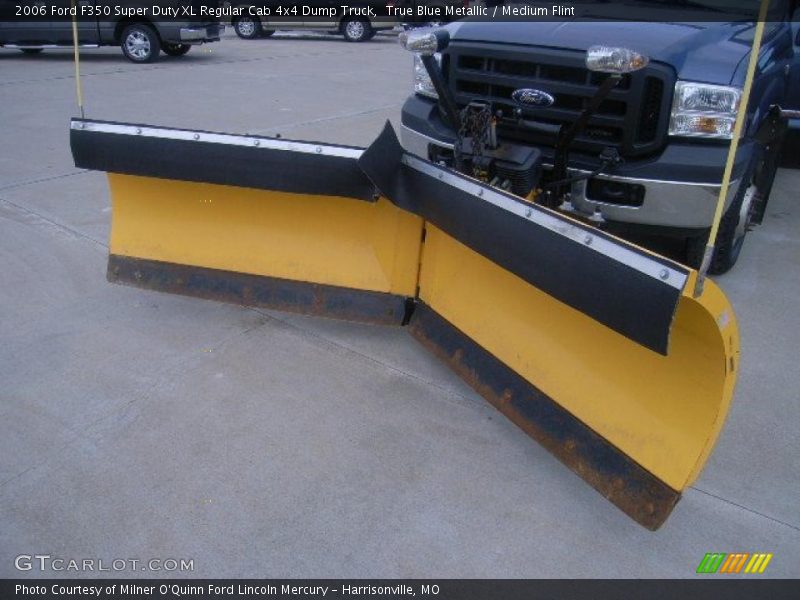 True Blue Metallic / Medium Flint 2006 Ford F350 Super Duty XL Regular Cab 4x4 Dump Truck