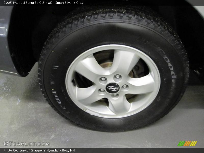 Smart Silver / Gray 2005 Hyundai Santa Fe GLS 4WD