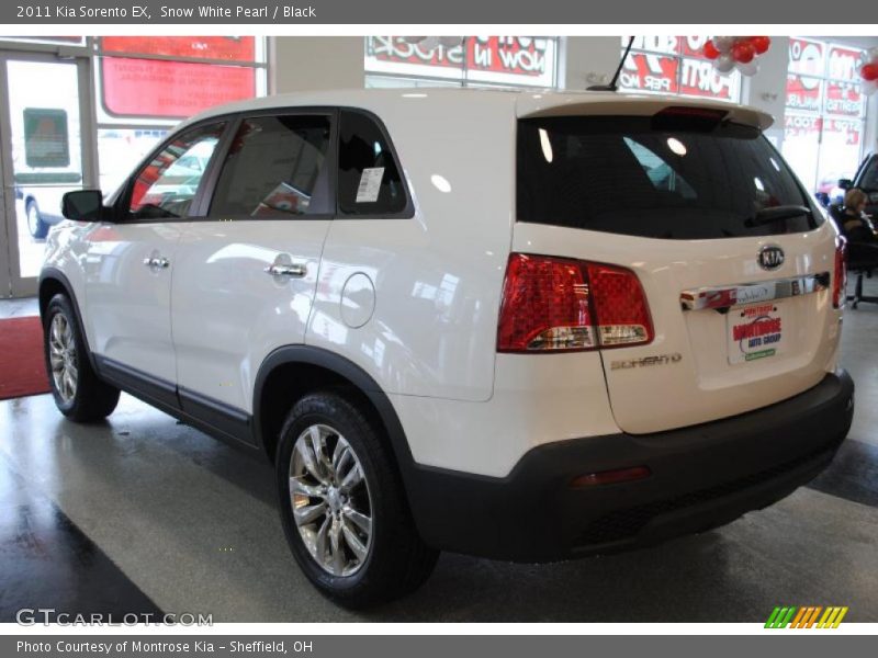 Snow White Pearl / Black 2011 Kia Sorento EX