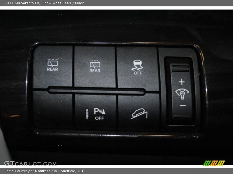 Snow White Pearl / Black 2011 Kia Sorento EX