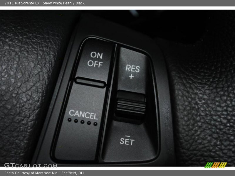 Snow White Pearl / Black 2011 Kia Sorento EX