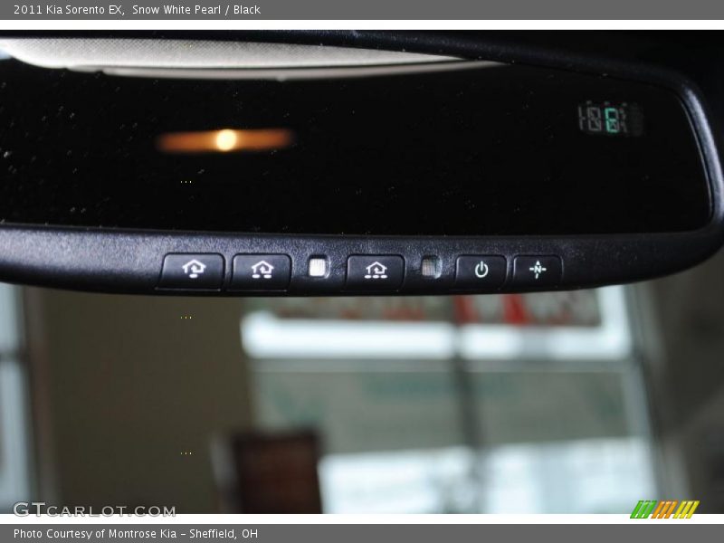 Snow White Pearl / Black 2011 Kia Sorento EX