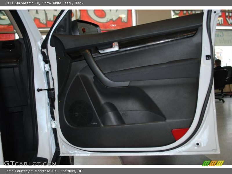 Snow White Pearl / Black 2011 Kia Sorento EX