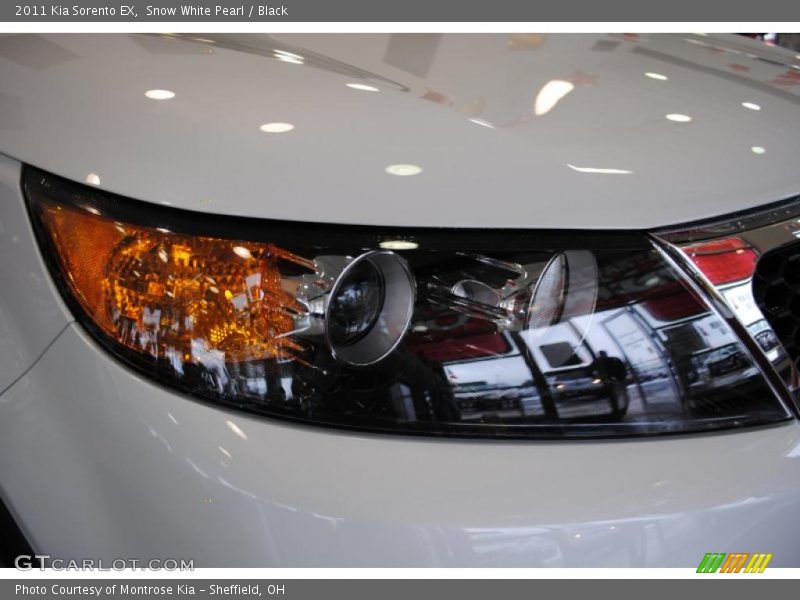 Snow White Pearl / Black 2011 Kia Sorento EX
