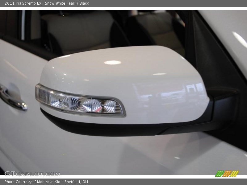 Snow White Pearl / Black 2011 Kia Sorento EX