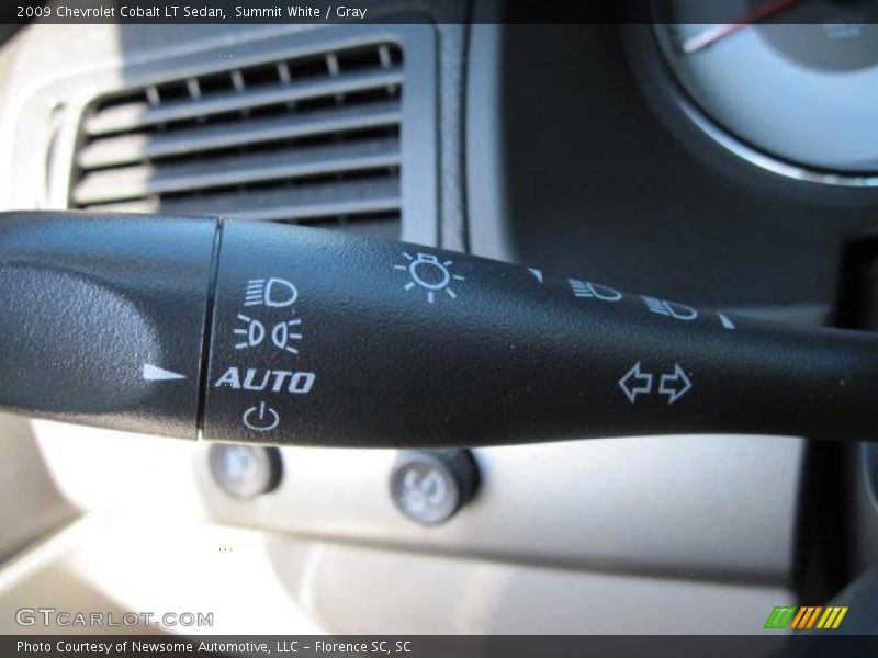 Summit White / Gray 2009 Chevrolet Cobalt LT Sedan