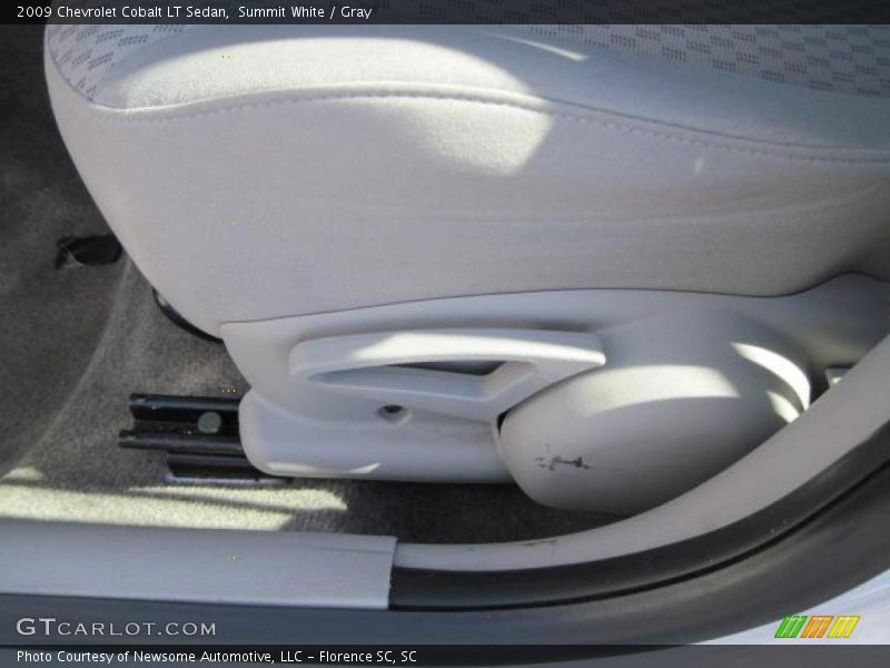 Summit White / Gray 2009 Chevrolet Cobalt LT Sedan