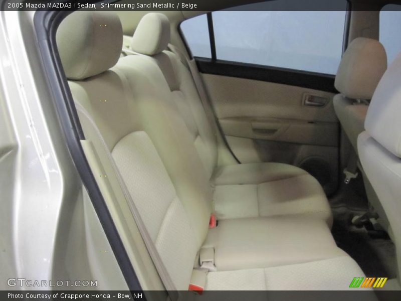 Shimmering Sand Metallic / Beige 2005 Mazda MAZDA3 i Sedan