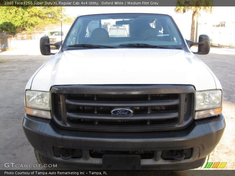 Oxford White / Medium Flint Grey 2003 Ford F250 Super Duty XL Regular Cab 4x4 Utility