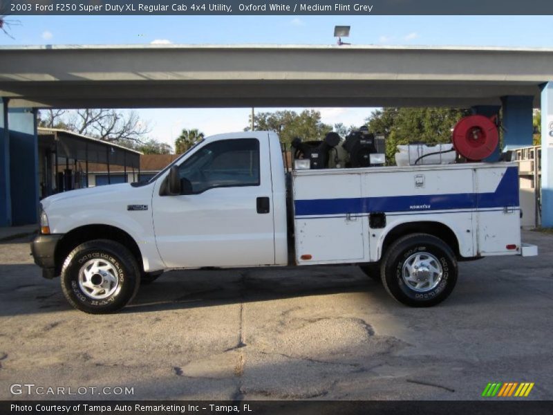 Oxford White / Medium Flint Grey 2003 Ford F250 Super Duty XL Regular Cab 4x4 Utility