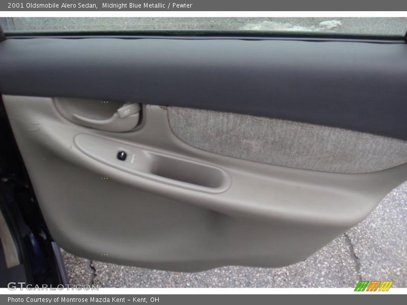 Midnight Blue Metallic / Pewter 2001 Oldsmobile Alero Sedan