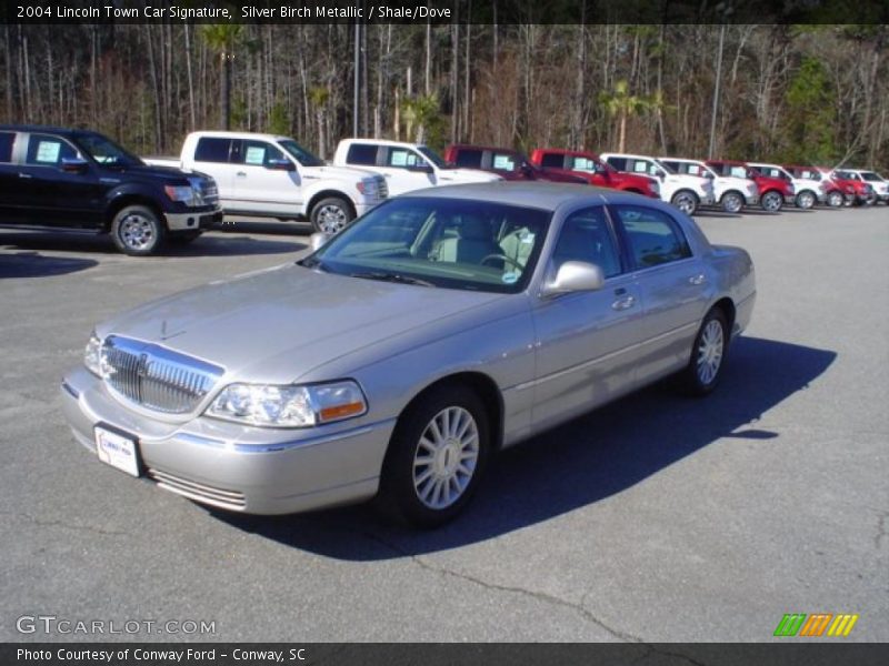 Silver Birch Metallic / Shale/Dove 2004 Lincoln Town Car Signature