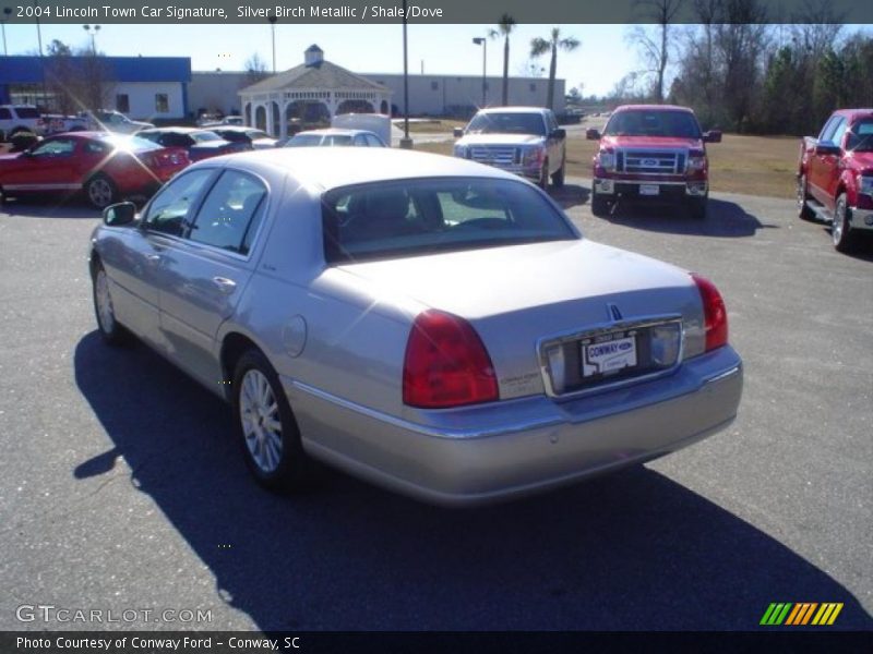 Silver Birch Metallic / Shale/Dove 2004 Lincoln Town Car Signature