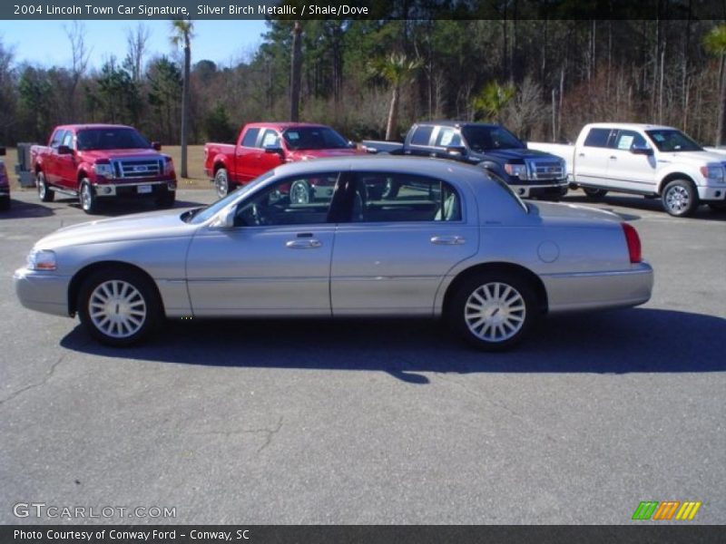 Silver Birch Metallic / Shale/Dove 2004 Lincoln Town Car Signature