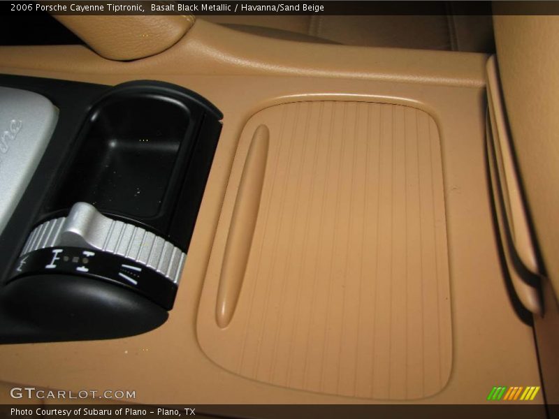 Basalt Black Metallic / Havanna/Sand Beige 2006 Porsche Cayenne Tiptronic